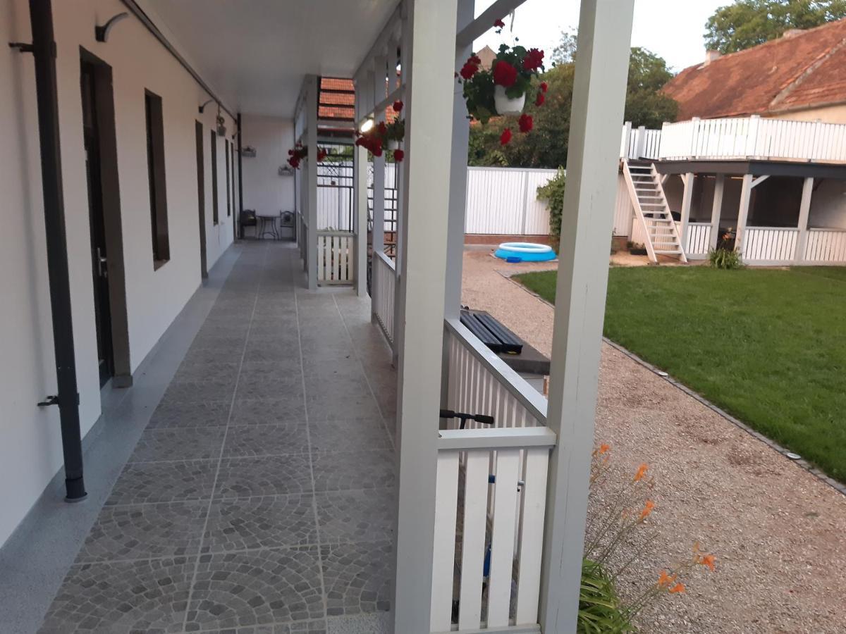 Casa J. Gusbeth Apartment Brașov Exterior foto